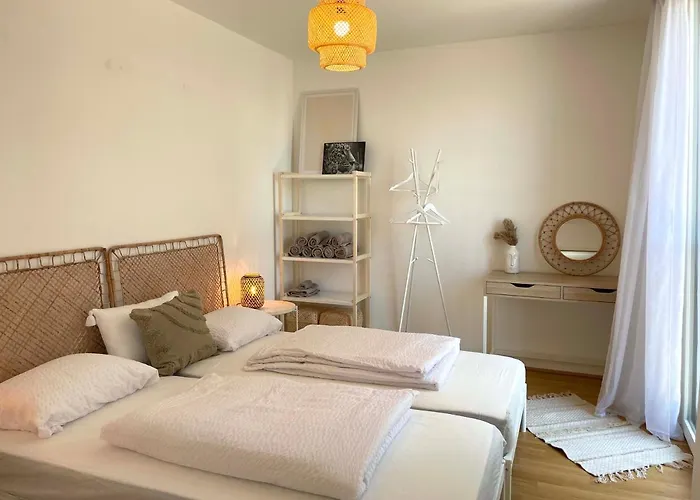 Urban Oasis: Stylische Appartamento